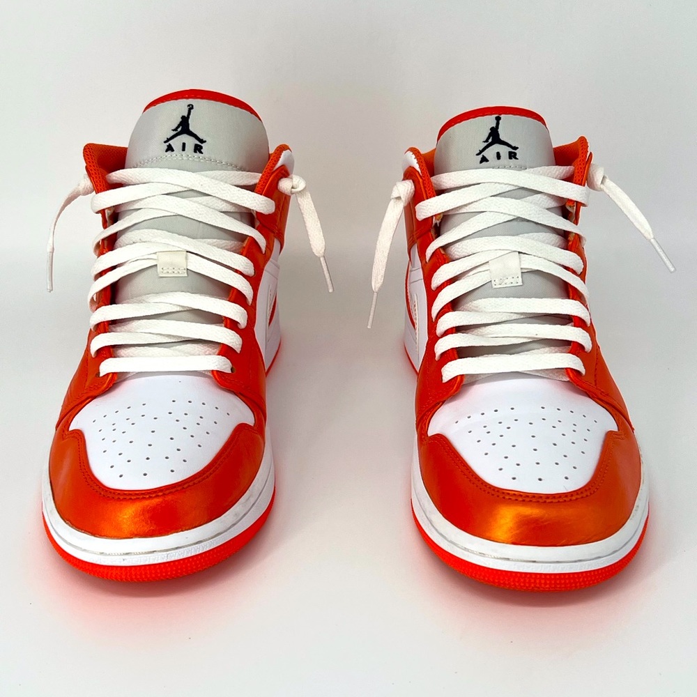 Jordan 1 SE Electro Orange